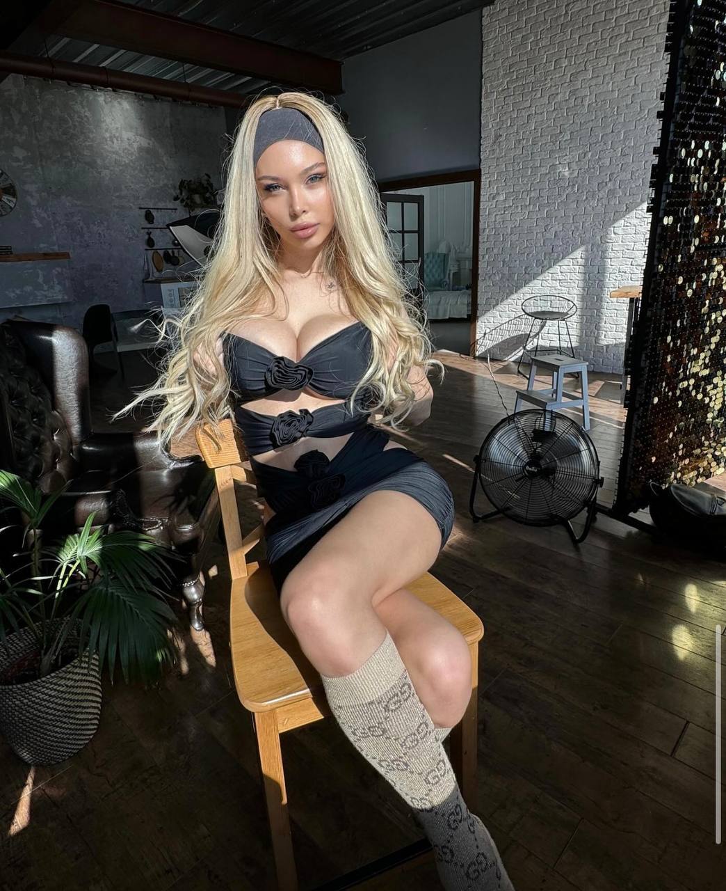 Путана Санкт-Петербурга Моника +7(921)946-57-47